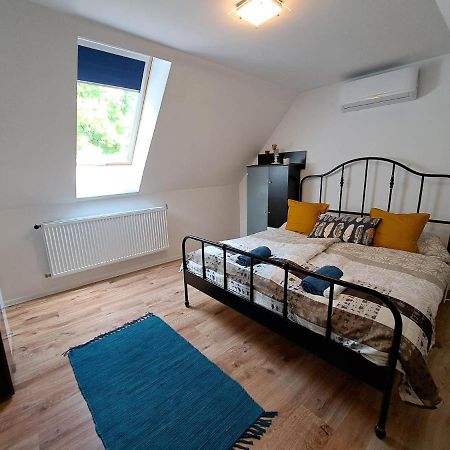Milla Apartmanok เอ็กเกอร์ ภายนอก รูปภาพ