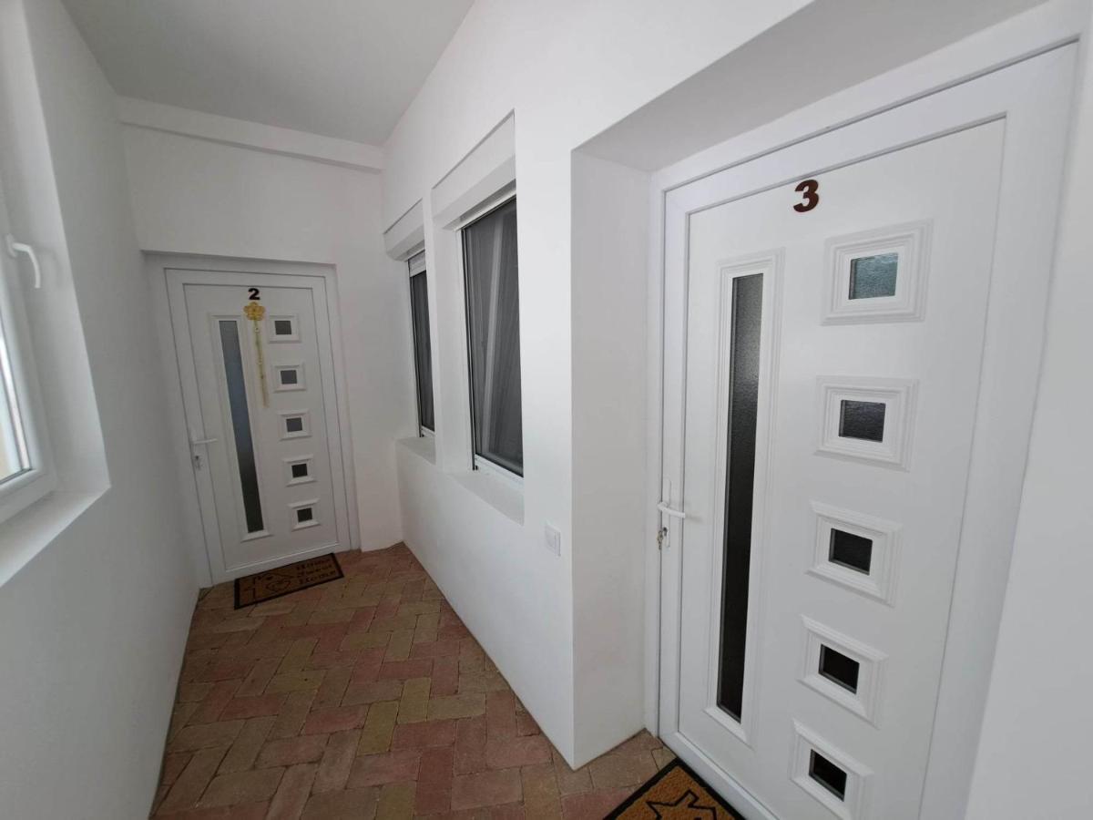 Milla Apartmanok เอ็กเกอร์ ภายนอก รูปภาพ