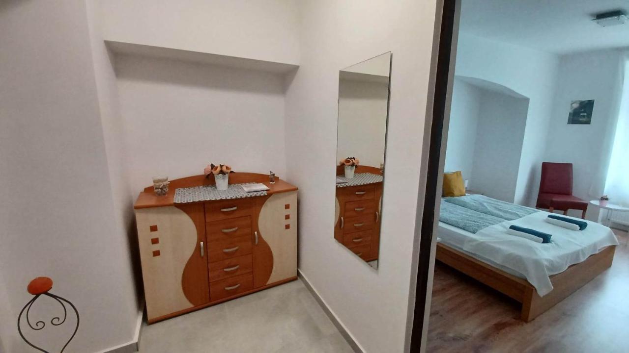 Milla Apartmanok เอ็กเกอร์ ภายนอก รูปภาพ